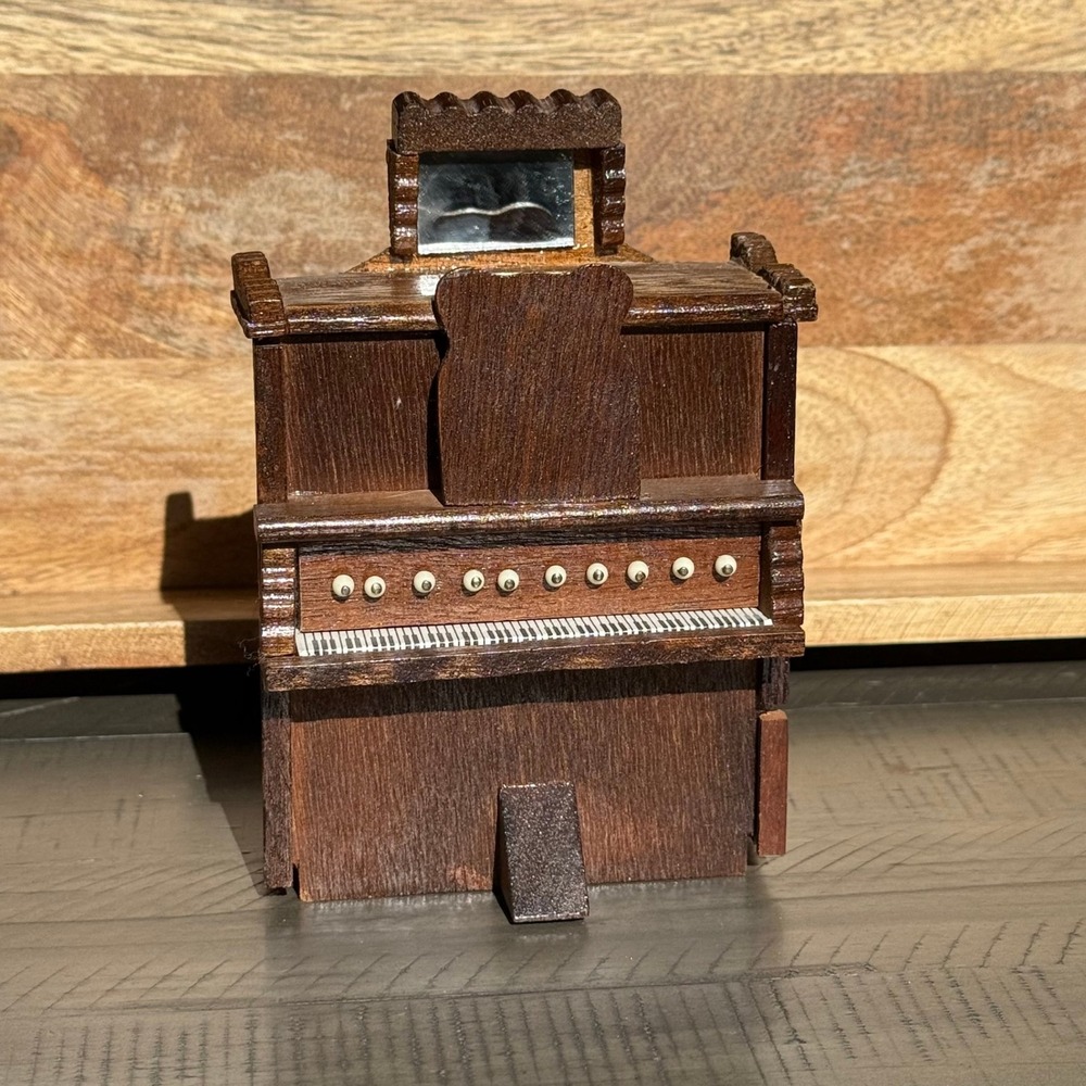 Vintage Miniature Wooden Piano Music‎ Box Novelty Collectible Decor